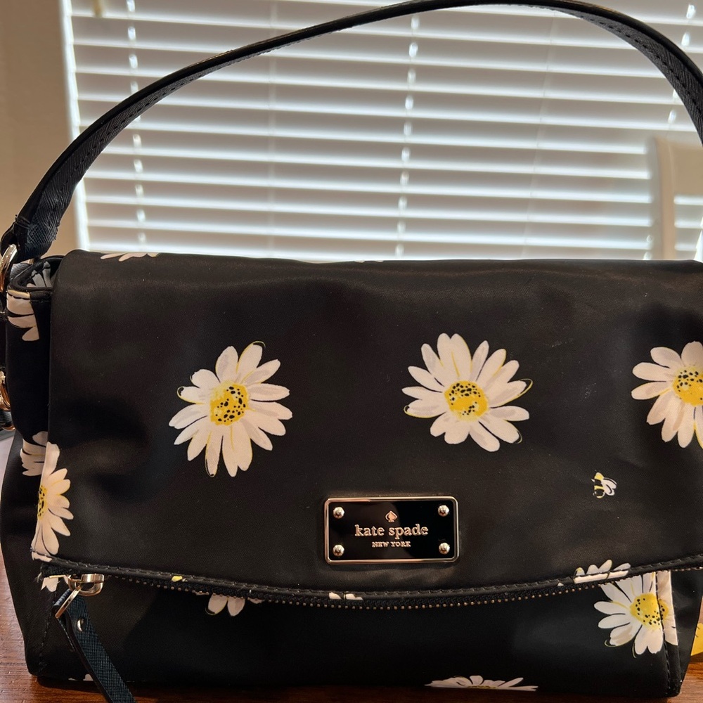 Kate Spade Black and White Daisy Shoulder/Crossbody Bag